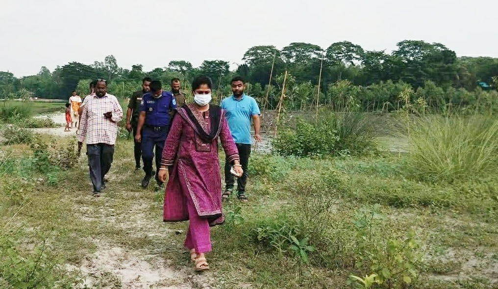 রায়পুরায় এসিল্যান্ডের সাঁড়াশি অভিযান: অবৈধ মাটি কাটায় ৩ লাখ ৫০ হাজার টাকা জরিমানা